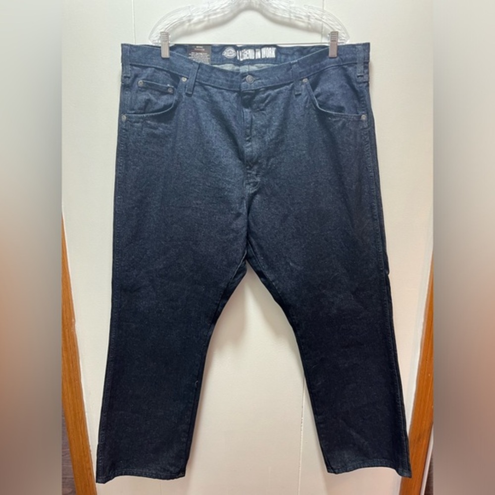Dickies Men's Regular Fit Straight Leg Work Jeans Dark Wash Size 42x30 NEW